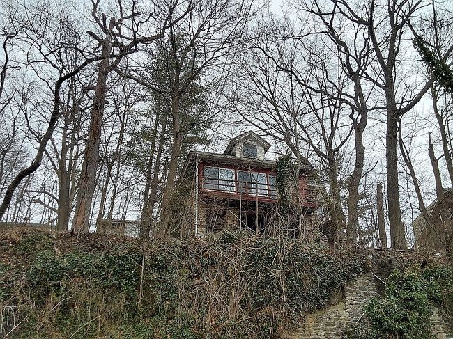 Image of 94 Courter Ave