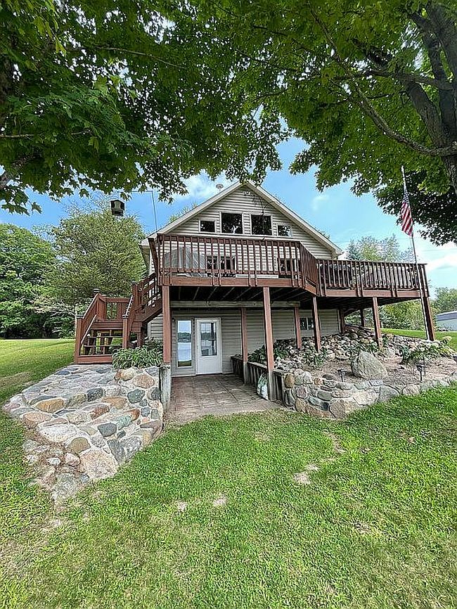 Photo of 3607 N Shore Dr, Sears, MI