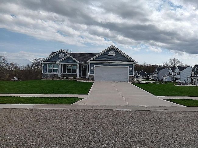 Photo of 2316 Monaco St Nw, Uniontown, OH