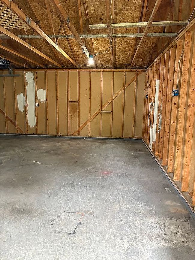 Photo of 2601 S 8th St, Council Bluffs, IA
