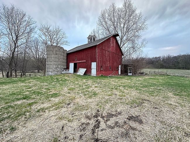Image of 7015 W Southport Rd