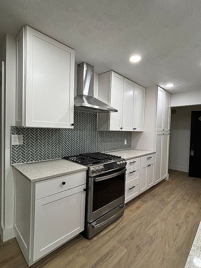 Additional photo 3 of property located at 1113 S 94th St