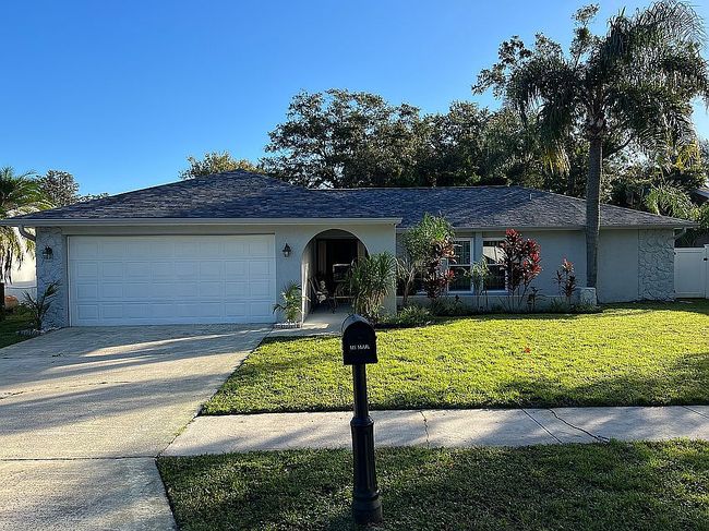 Photo of 6 Harbor Woods Dr