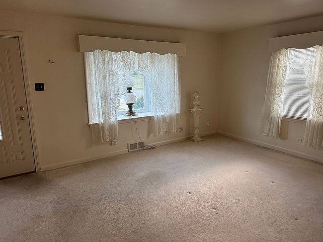 Photo of 503 E Hazelcroft Ave, New Castle, PA