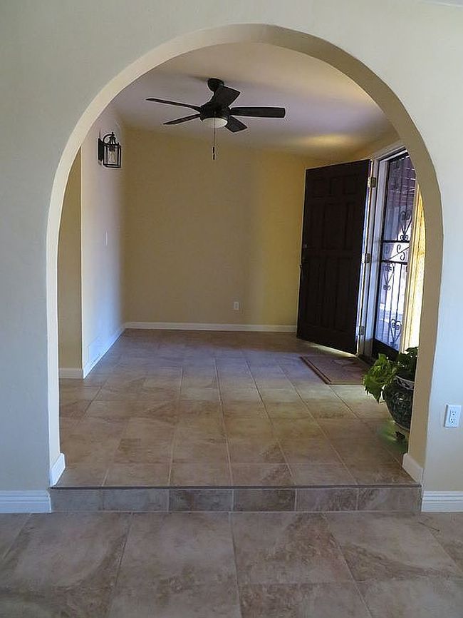 Image of 318 W Santa Maria St