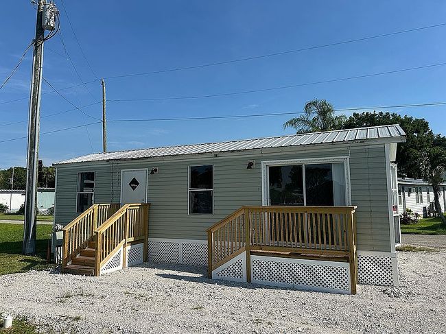 Photo of 1880 Williams Rd