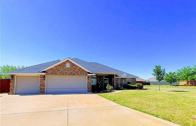 Photo of 1016 Sheryl Ln, Altus, OK