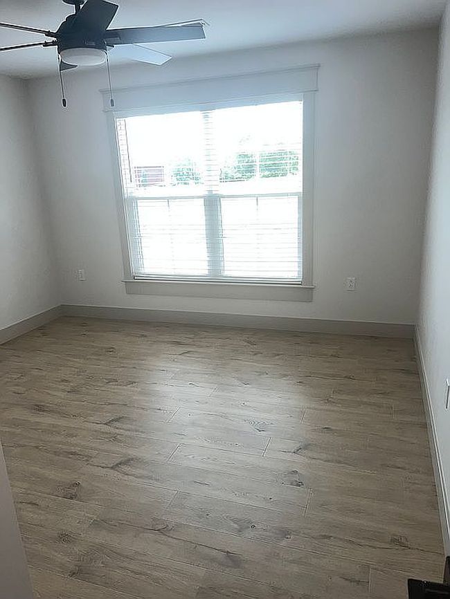 Additional photo 2 of property located at 201 Blackberry Dr