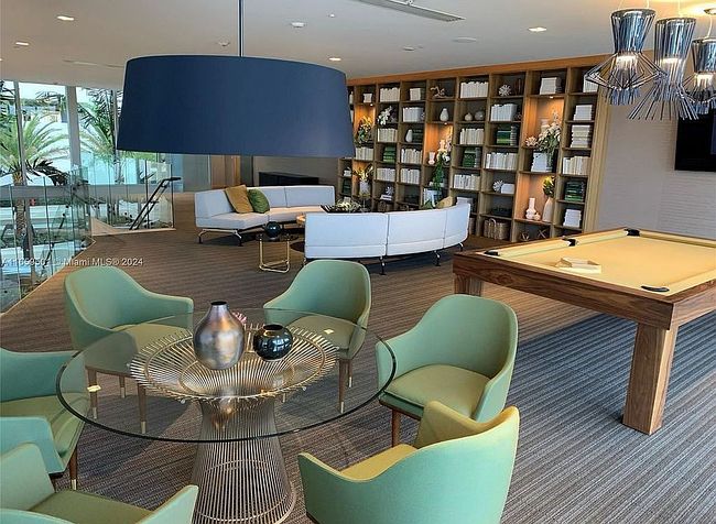 Image of 16385 Biscayne Blvd Unit 301