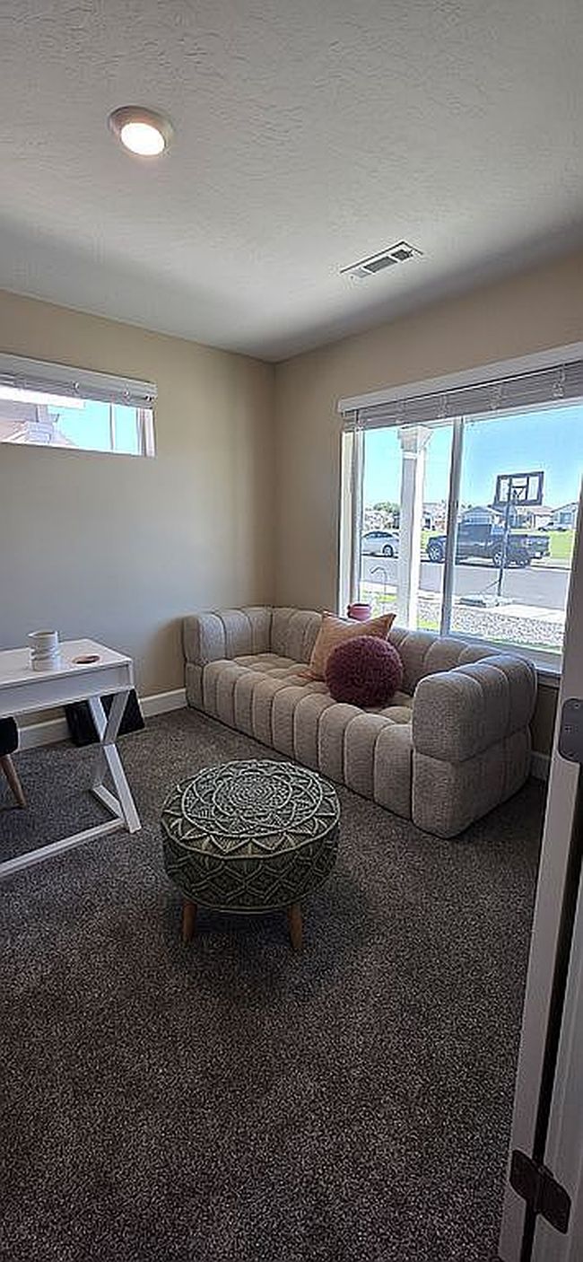 Photo of 531 E Bella Vista Ave, Hermiston, OR