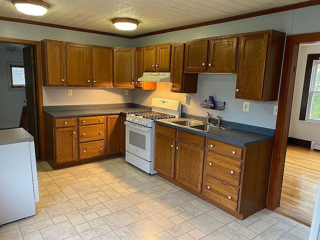 Image of 49 Walton Ln