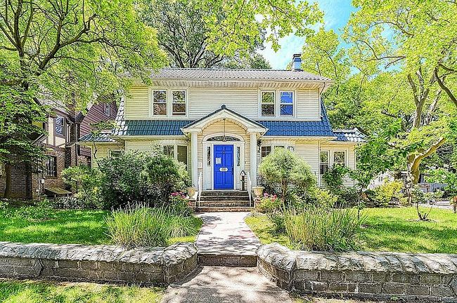 Photo of 94 Hart Blvd, Staten Island, NY