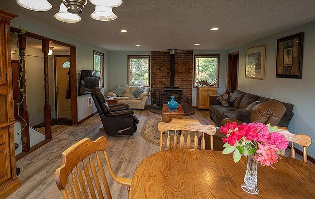 Photo of 5825 Roma Ave, Cloverdale, OR