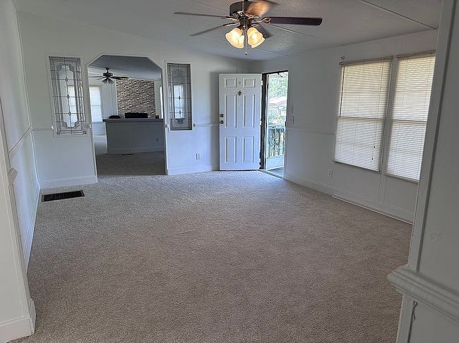Image of 134 Lovers Ln Ne