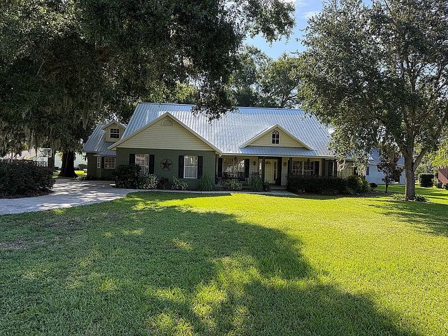 Photo of 510 Edgewood Dr N, Fort Meade, FL