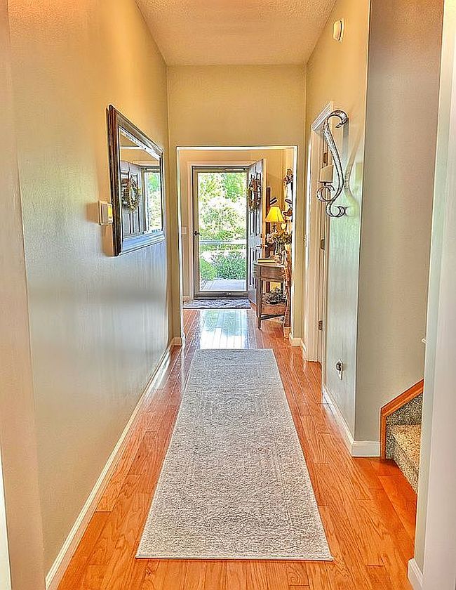 Photo of 12910 Clydesdale Ct, Fort Wayne, IN