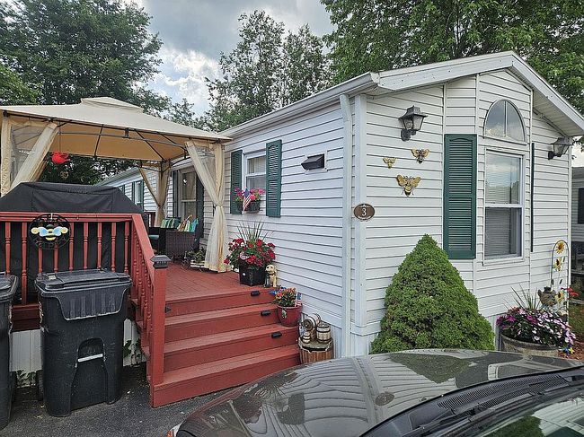 Photo of 3 Marigold Ln, Port Jervis, NY