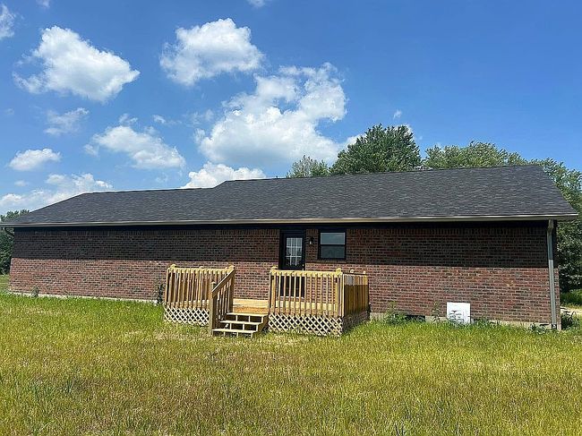 Photo of 345 N Cress Dr, Pekin, IN