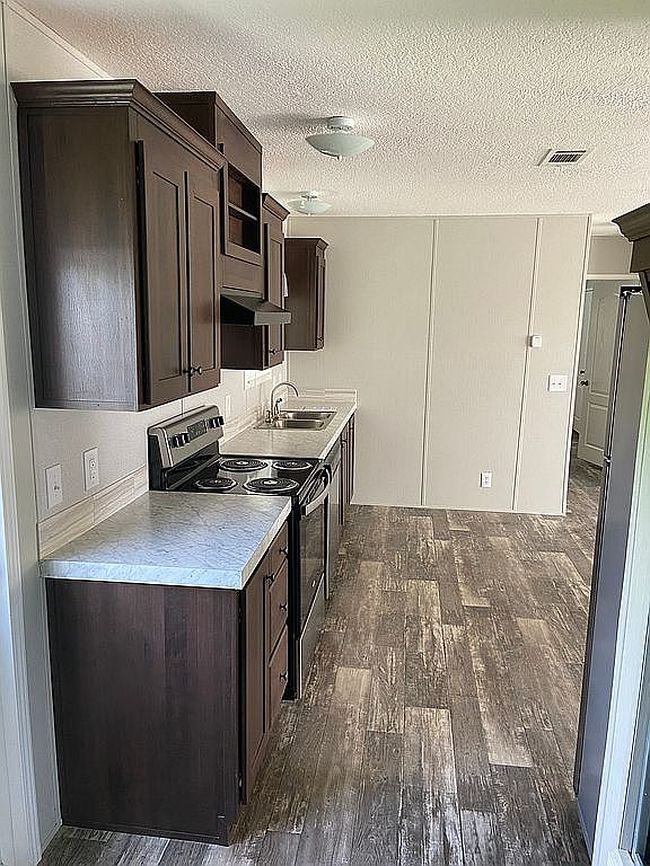Image of 4000 24th St N Lot 802