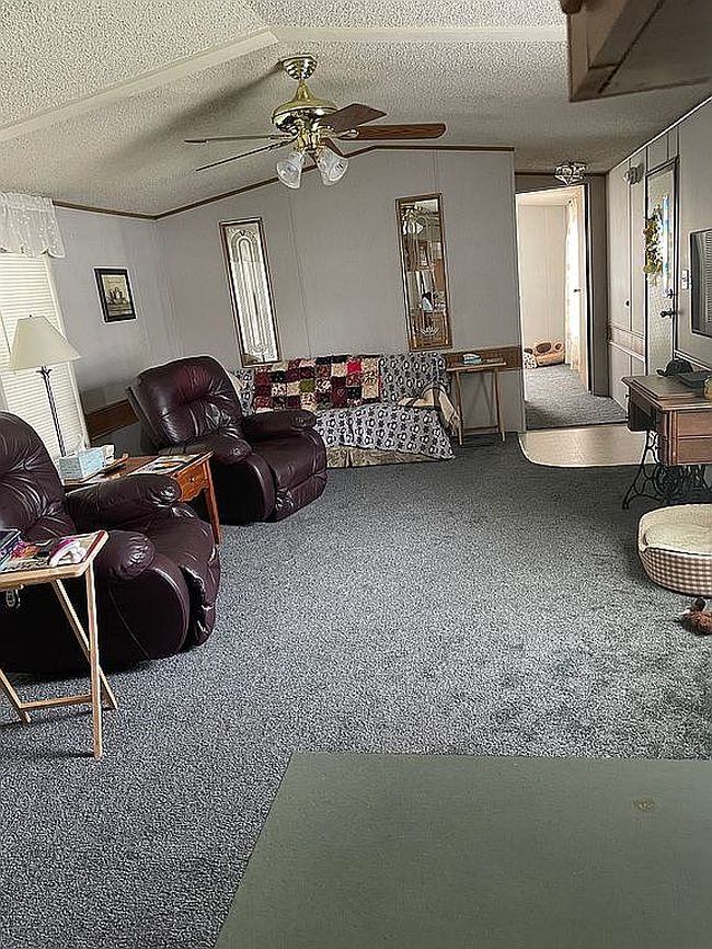 Photo of 26 Larraine Dr, Pittsburgh, PA
