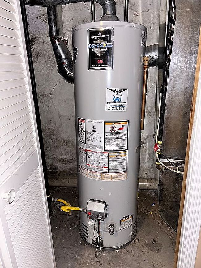 Additional photo 2 of property located at 3006 Cedar St