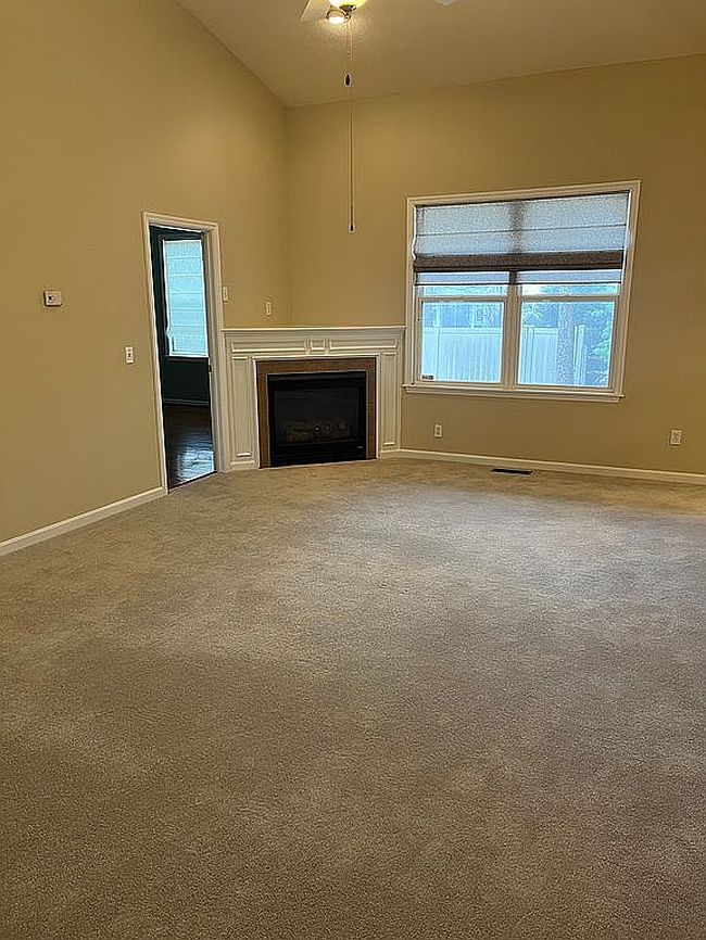 Additional photo 1 of property located at 10801 Stone Ridge Way