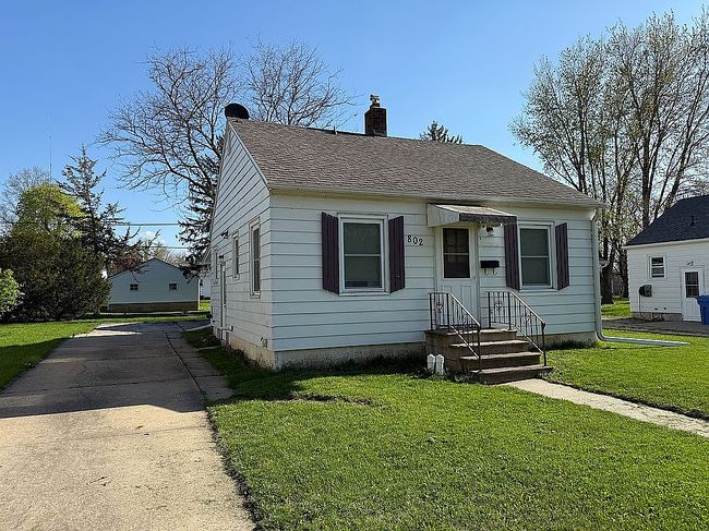 Image of 802 9th Ave