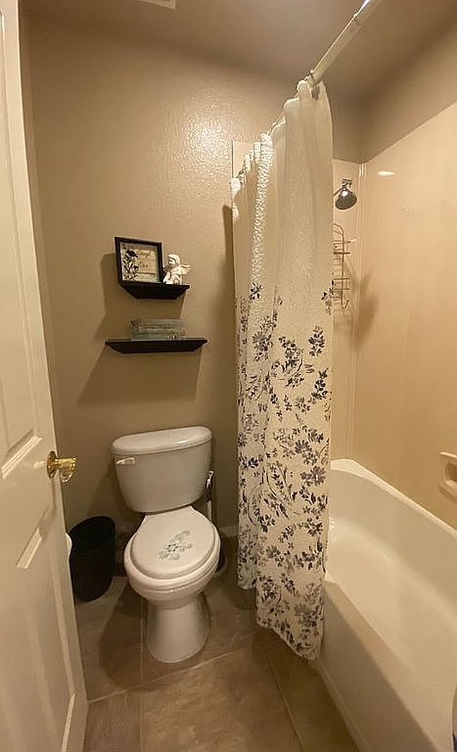 Photo of 5166 San Milano Ave, Las Vegas, NV