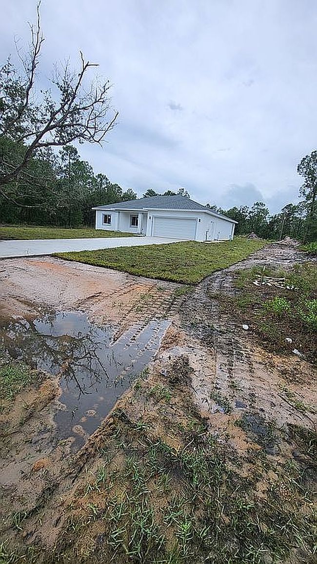 Photo of 413 Gardenia Dr