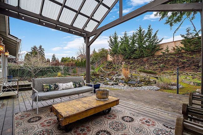 Image of 8014 Se Middle Way