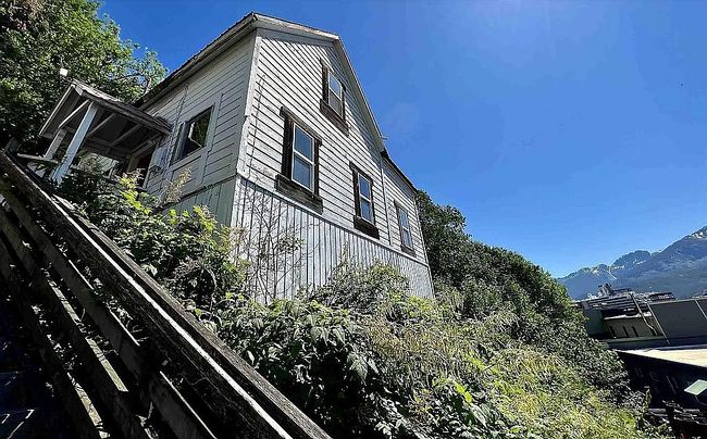 Image of 323 Decker Way