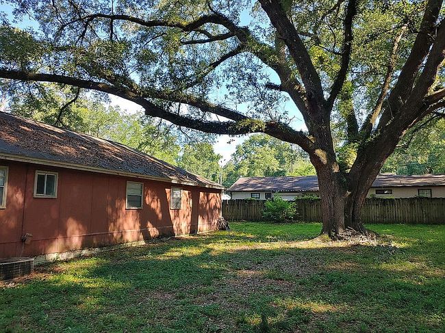 Image of 3841 Castleberry Dr