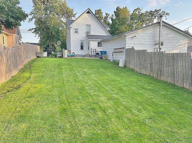 Photo of 504 17th St, Belle Plaine, IA