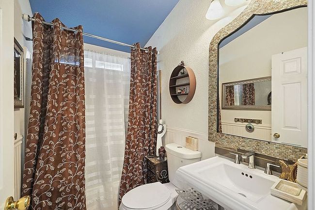 Photo of 124 Pueblo Ln, Topanga, CA