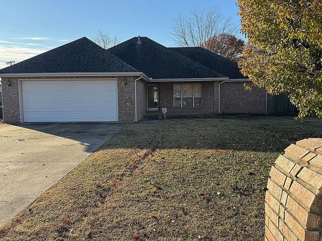 Image of 3413 Canterbury Ave
