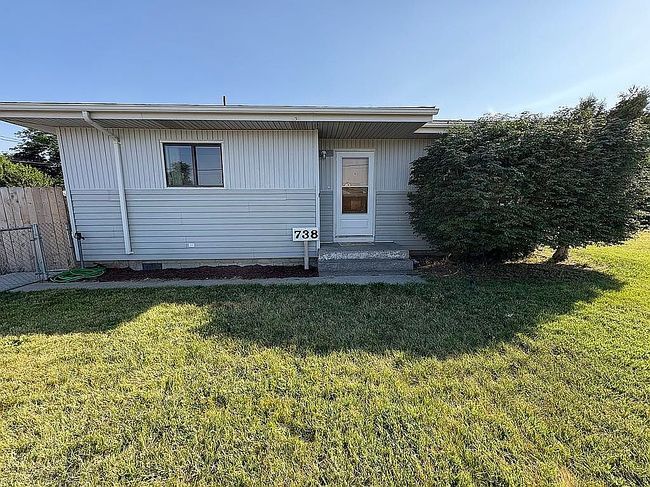 Image of 738 E 6th Ave