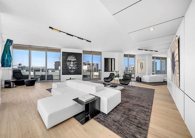 Image of 6800 Indian Creek Drive