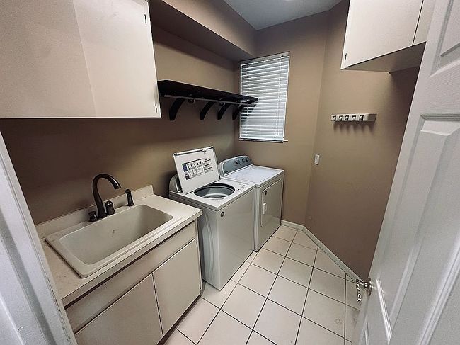 Image of 3125 Stonewater Dr
