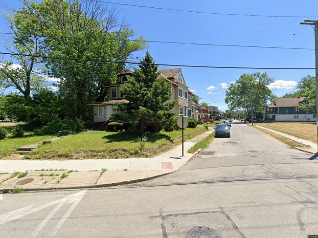 14802 Lake Shore Blvd, Cleveland, OH