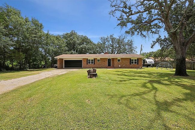 Photo of 3525 Briggs Rd, Orange, TX