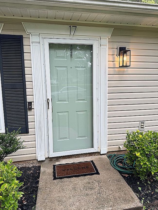 Photo of 17 Sweetbriar Ln, Spartanburg, SC