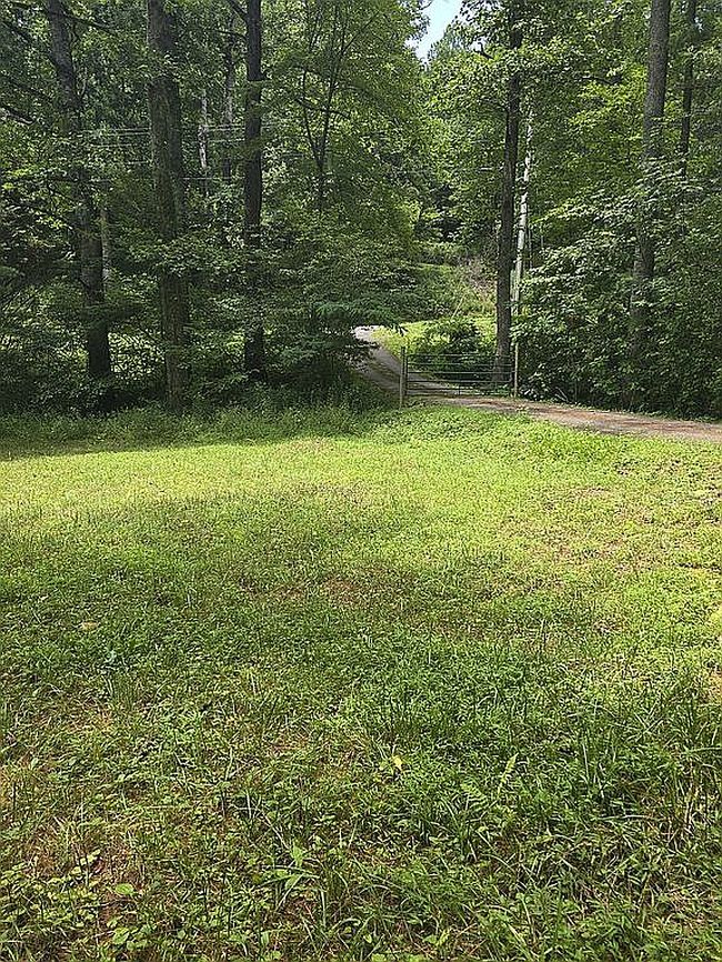 Photo of 2844 Wolf Pen Gap Rd, Suches, GA