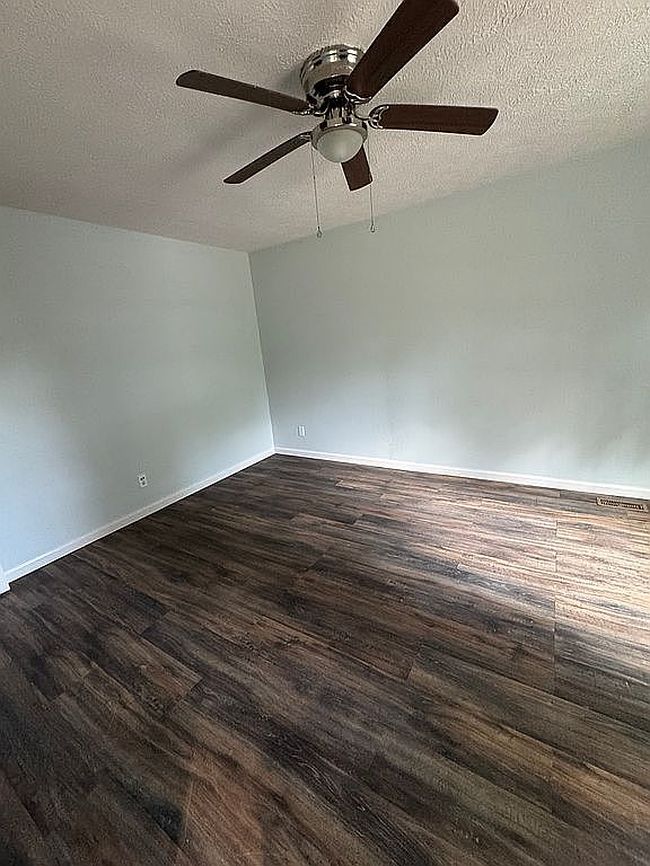 Photo of 14041 N Link Ln, Mount Vernon, IL