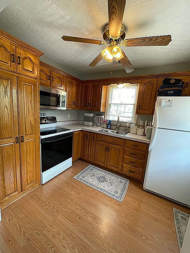 Additional photo 3 of property located at 813 Johnson St