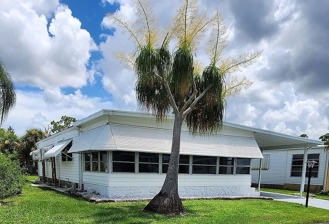 Photo of 121 Concord Walk, Fort Myers, FL