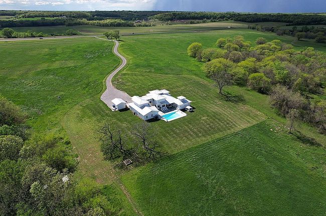 Photo of 3896 Us Highway 59, Perry, KS