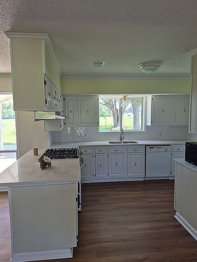 Photo of 1241 Country Club Cir, Minden, LA