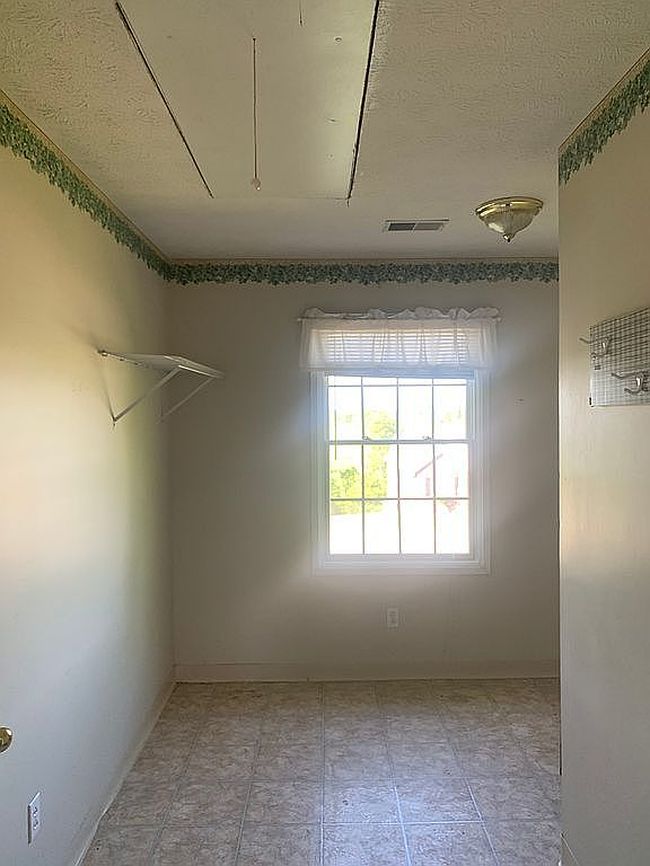 Image of 136 Stacy Dr