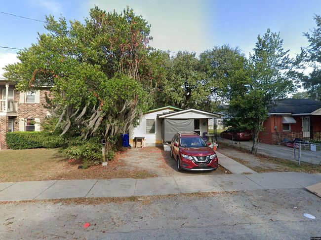Image of 2004 Gumwood Blvd