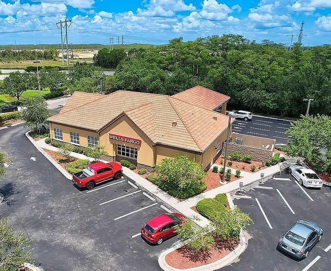 Photo of 827 Warren St, Lehigh Acres, FL